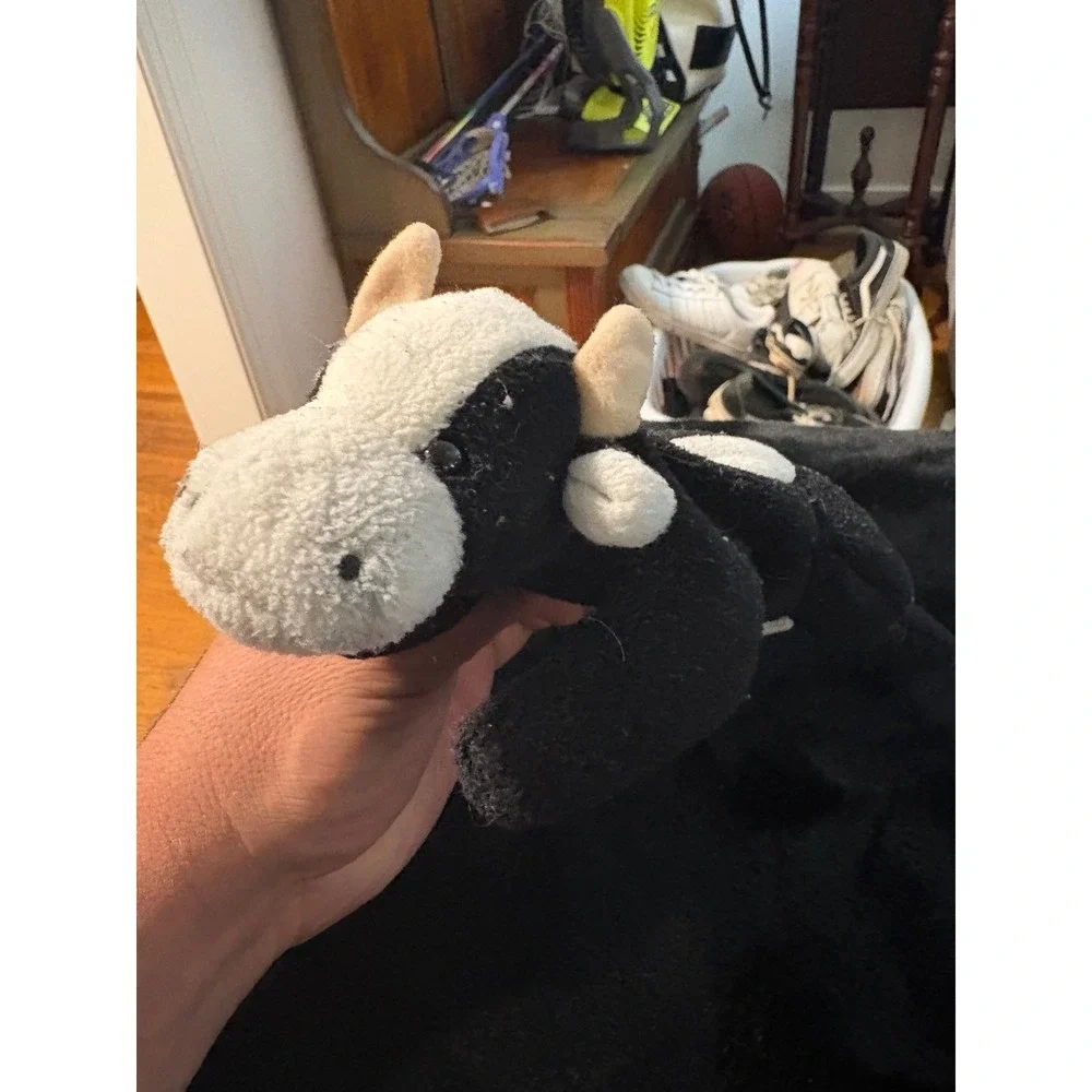 Ty Beanie Babies Daisy the Cow Plush Black White Spotted Farm Animal Toy 1994